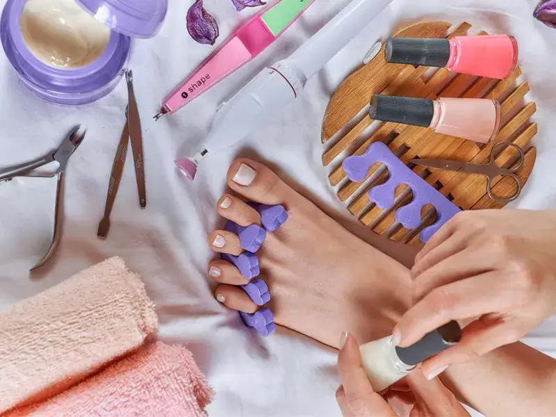 Zdjęcie Jakie akcesoria przydają się do robienia manicure w domu?
